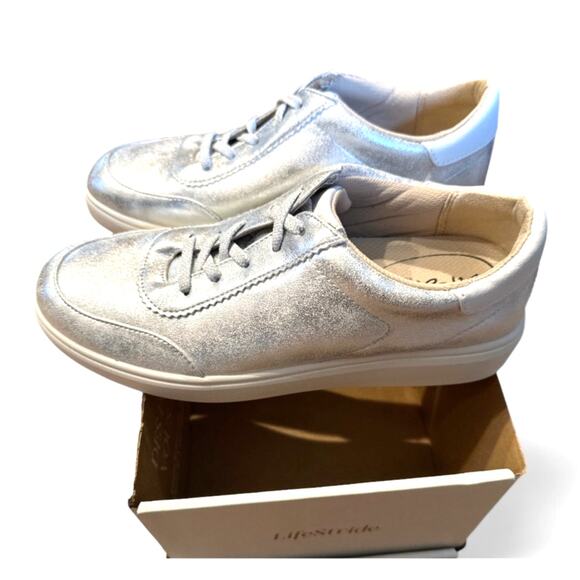 NWT LifeStride Women’s 8.5W Silver Happy Hour Sneakers Comfort Machine Washable - Picture 5 of 7